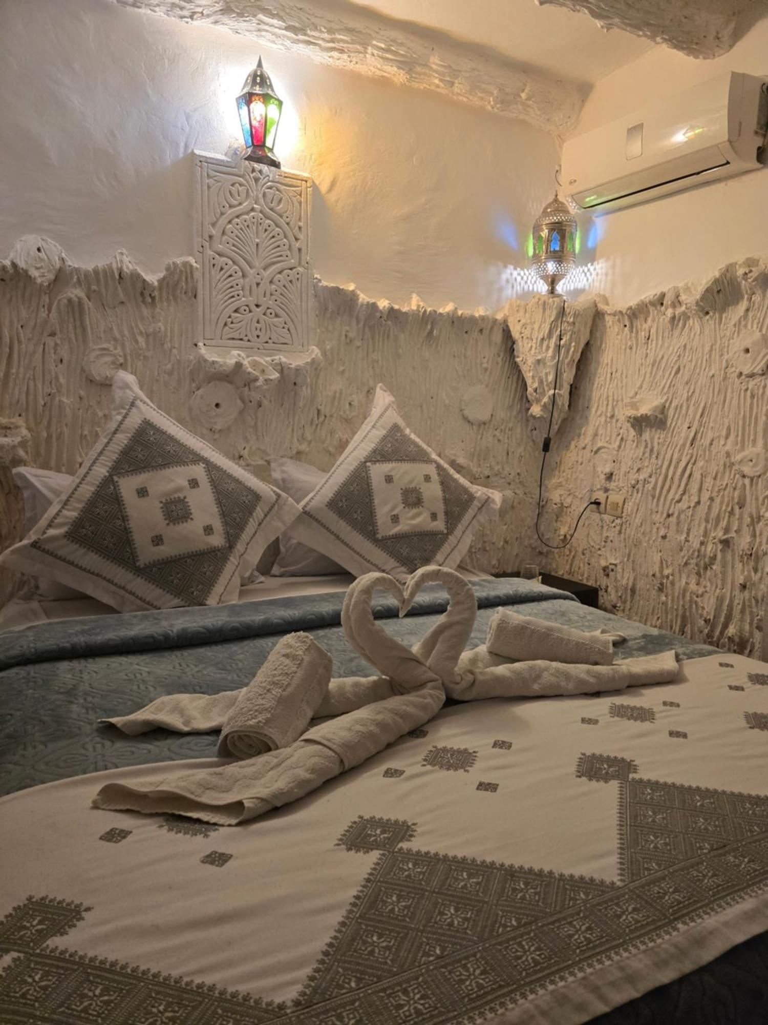 Dar Khmissa Fes Bed & Breakfast Bagian luar foto
