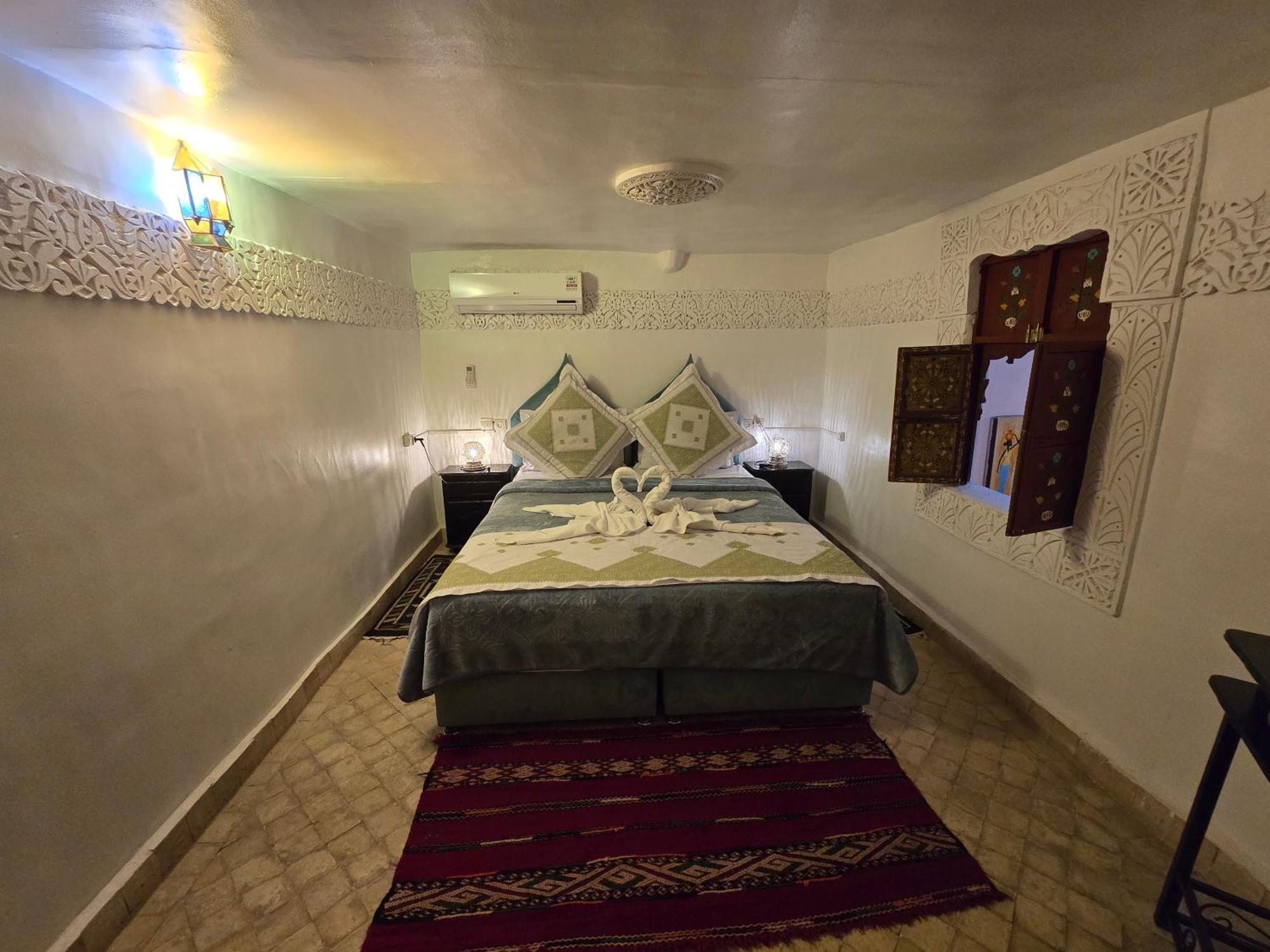 Dar Khmissa Fes Bed & Breakfast Bagian luar foto